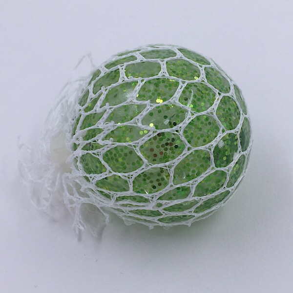 Stressbold med vandperler og glimmer grøn udsalg